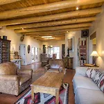 Moonstar Four-Bedroom Holiday Home
