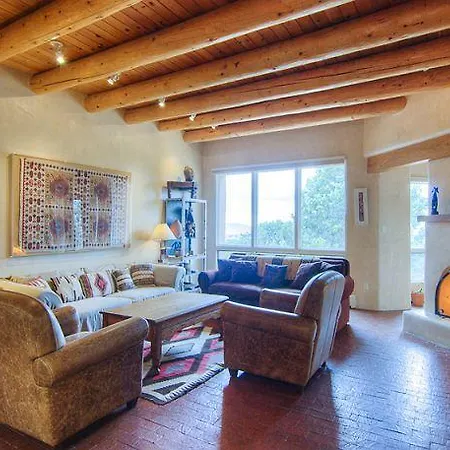 Moonstar Four-Bedroom Holiday Home