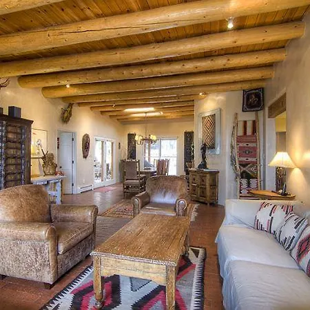 Moonstar Four-Bedroom Holiday Home Holiday home